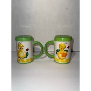 Vintage Tweety Bird salt and pepper shakers collectible Warner Brothers